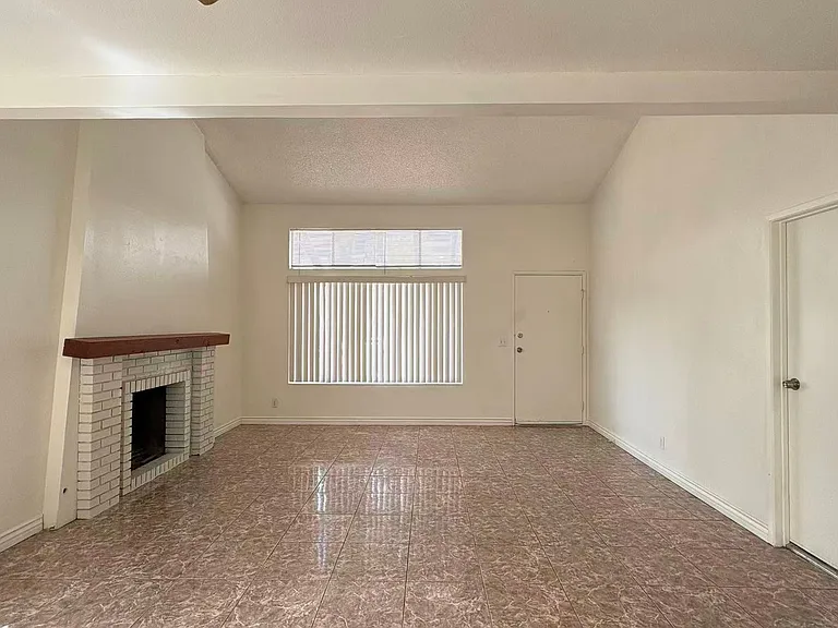 7247 Enterprise Dr — Photo 7