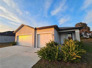 9011 Penny Cir, Labelle, FL 33935