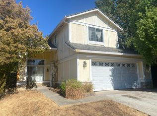 12 Starview Ct, Sacramento, CA