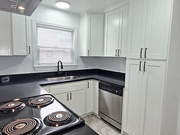 2nd image of 3800 Arden Way