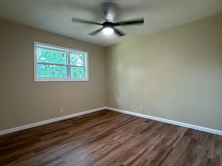 2313 Brown St — Photo 12
