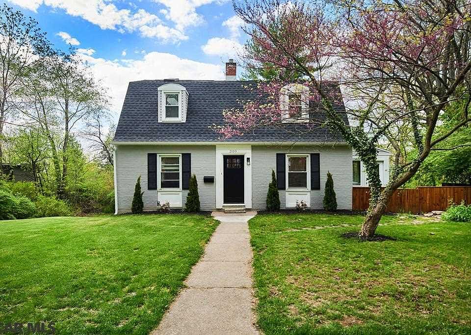 1st image of 309 Hillcrest Ave