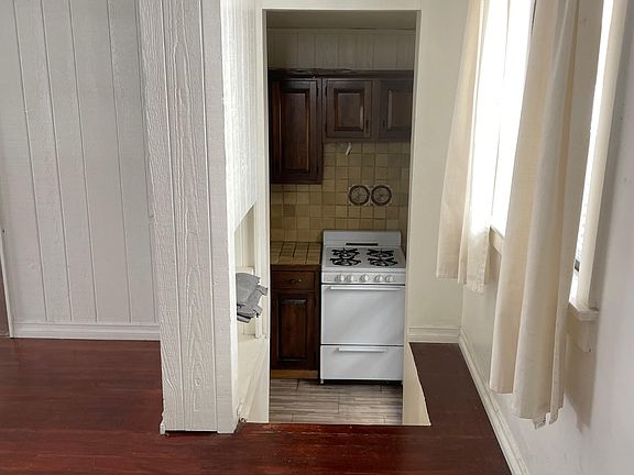 3rd image of 1518 Stanford St APT 2