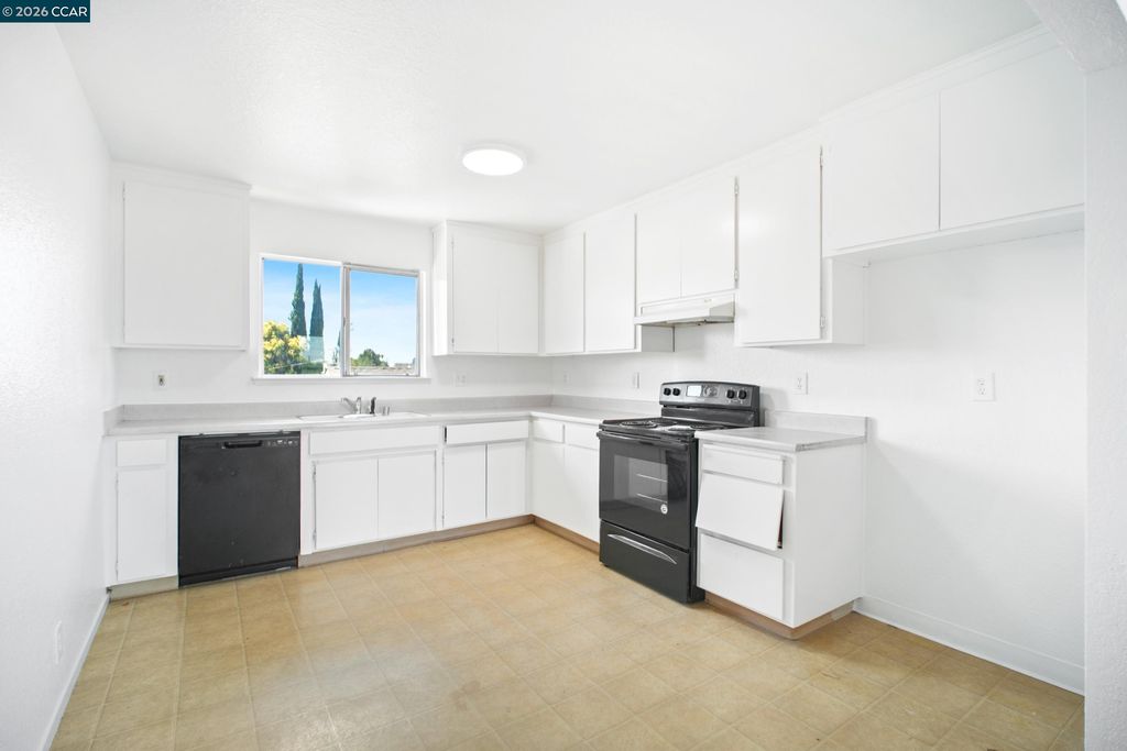 228 Elm Ave, Manteca, CA - View 5
