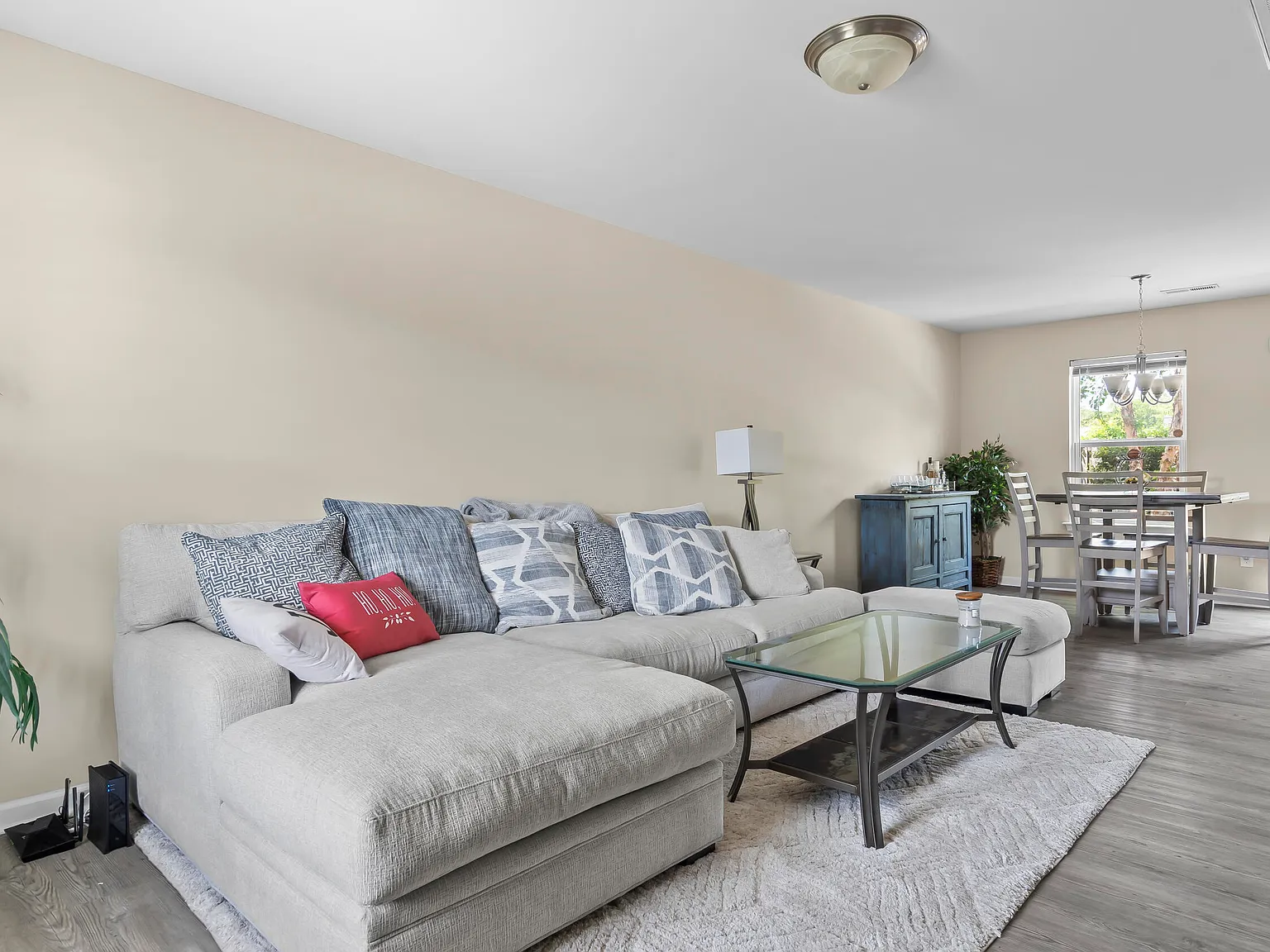 3 bed, 2.5 bath, $1,850 — Photo 4