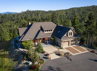 1700 Pinecrest Dr, Grants Pass, OR 97526
