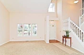 4th image of 5537 Crown Woods Cir