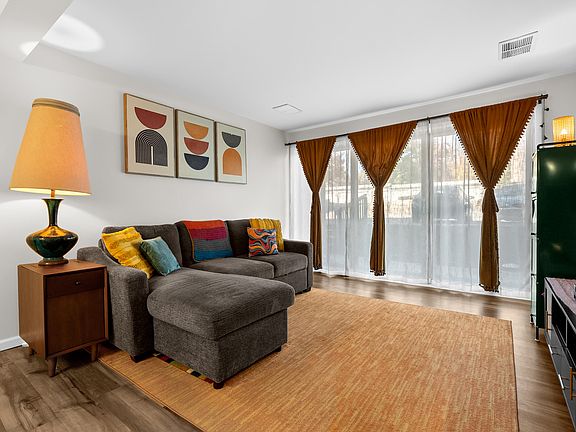 4th image of 742 W Kilgore Rd APT 107
