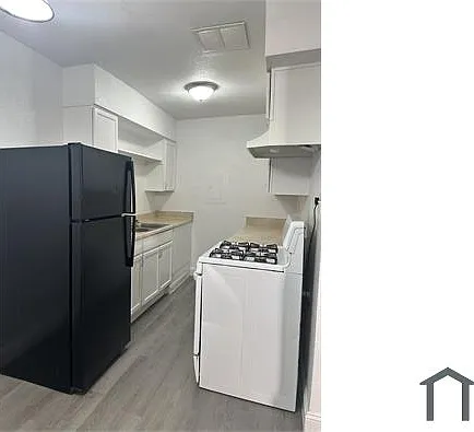 217 W New York Ave #9