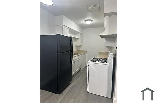 217 W New York Ave #9 Photo 1