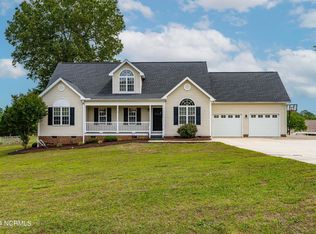 104 Churchill Downs Dr, Clayton, NC 27520