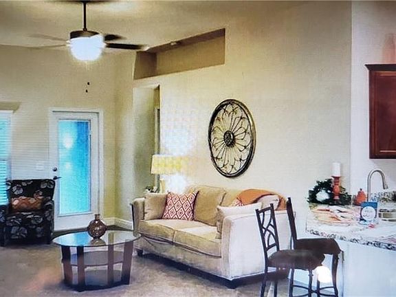 2nd image of 660 Meadow Pointe Dr