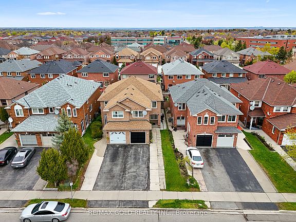 4th image of 92 Dandelion Rd