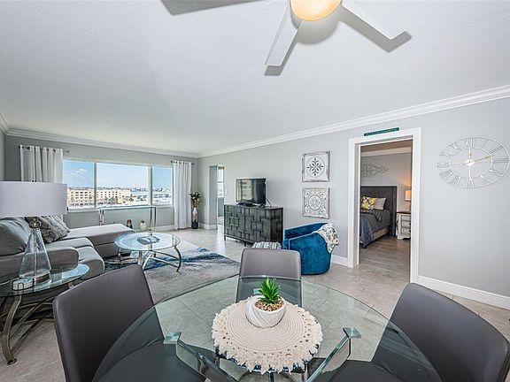 3rd image of 4775 Cove Cir APT 904