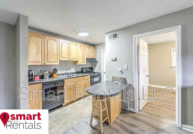 3850 Park Ave #8 — Photo 10