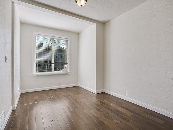 4th image of 328 San Diego Ave