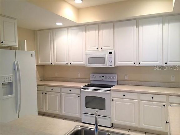 3rd image of 818 Lumsden Reserve Dr