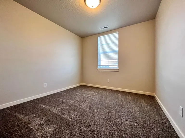 3121 N Lochness Ave — Photo 27