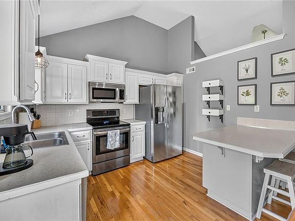 2nd image of 10820 N Smalley Ct