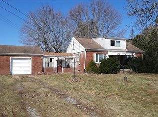 4314 Ellwood Rd, New Castle, PA 16101