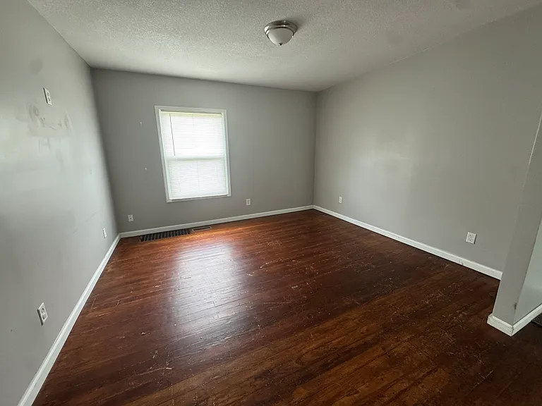1202 S Buckeye St — Photo 3