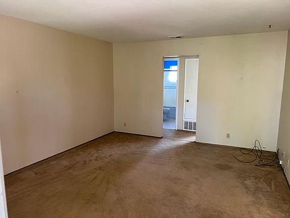 3rd image of 160 Michael Dr