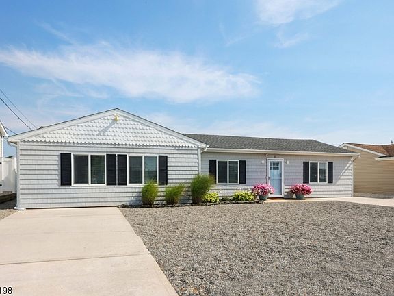 4th image of 67 Hornblower Dr