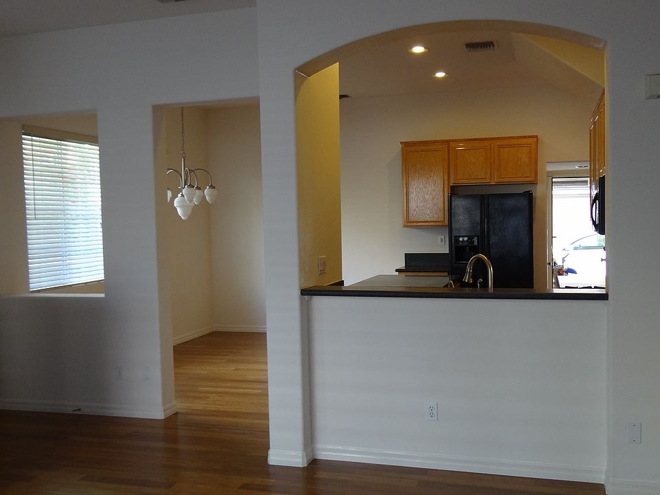 living/dining/kitchen