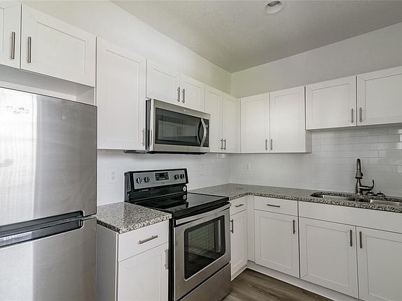 5th image of 779 4th Ave N APT 2