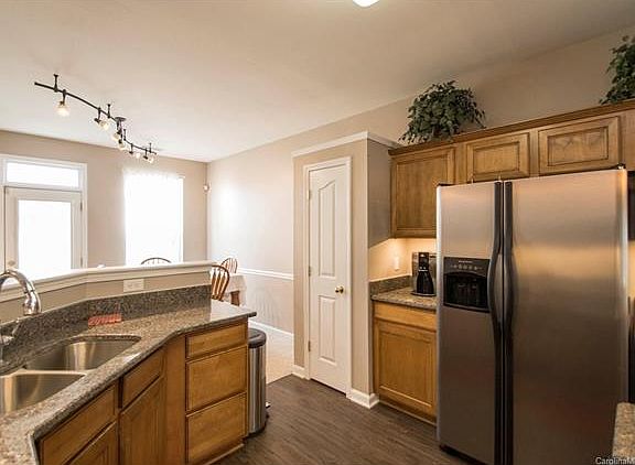 4th image of 6602 Goldenwillow Dr