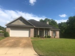 685 Cedar Springs Dr, Jackson, MS 39212