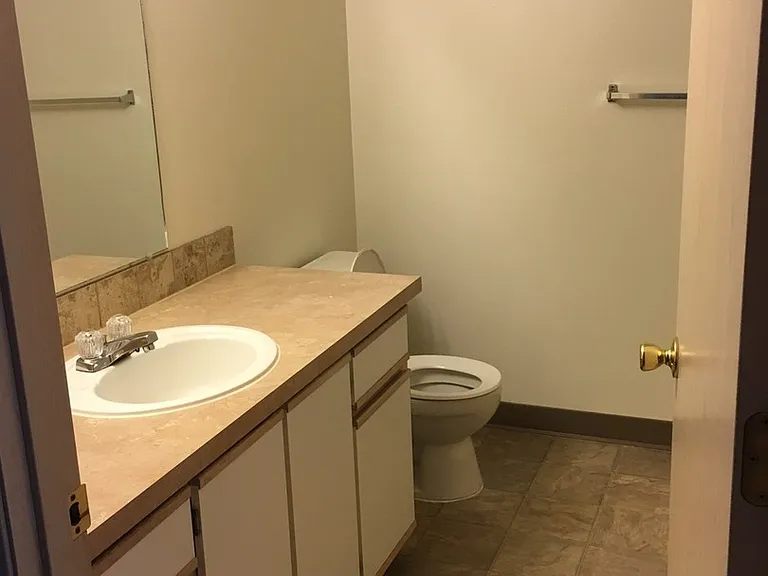 Vista Pointe Apartments in South Salem Oregon Comfortable Living Near Shopping and I5 — Photo 14