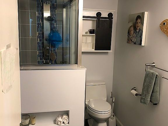 Master bathroom 