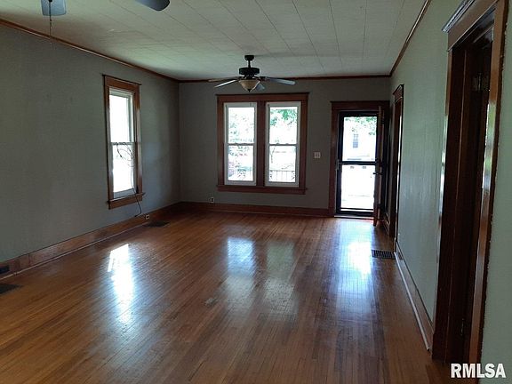 3rd image of 304 N 7th St