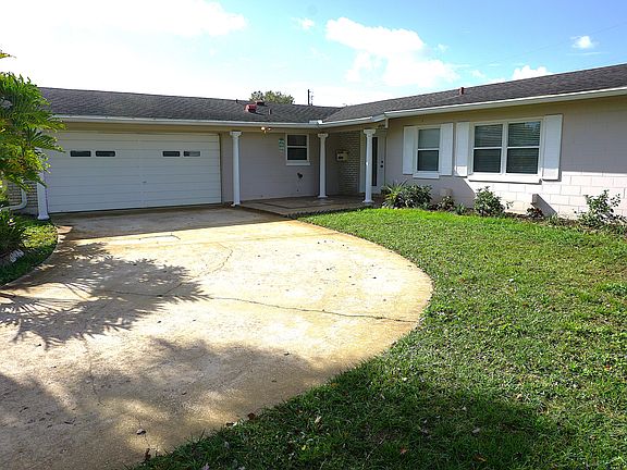 4th image of 6524 Voltaire Dr