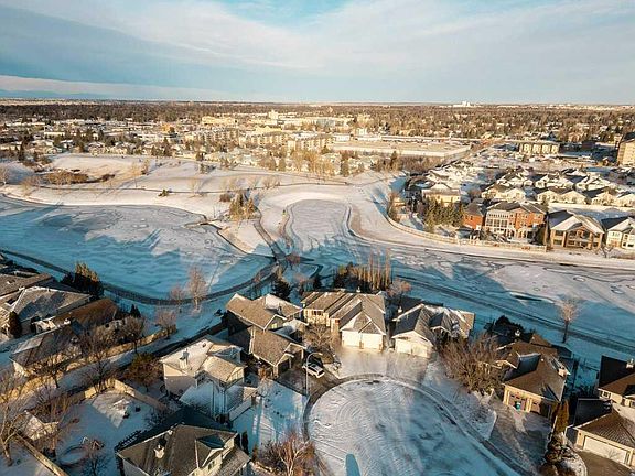 2nd image of 21 Fairmont Park Lndg S