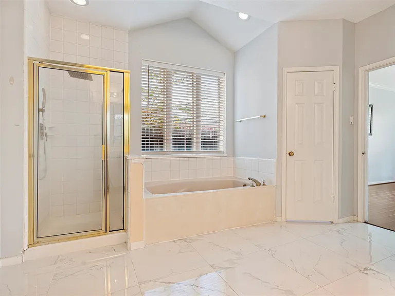 6419 Sutter Park Ln — Photo 13