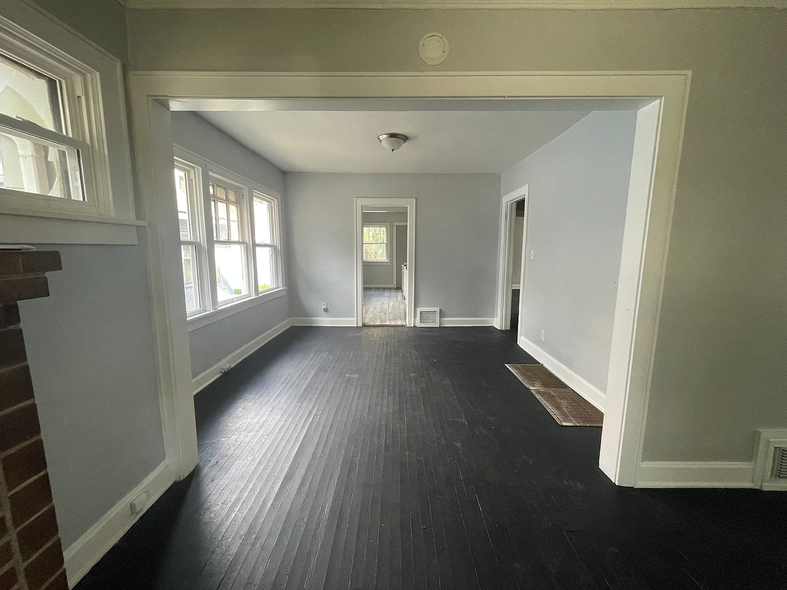 3 bed, 1324 sqft, $1,295 — Photo 3