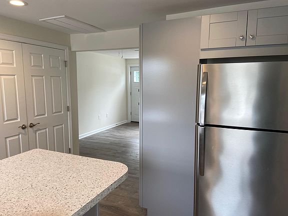 4th image of 310 9th Ave #310