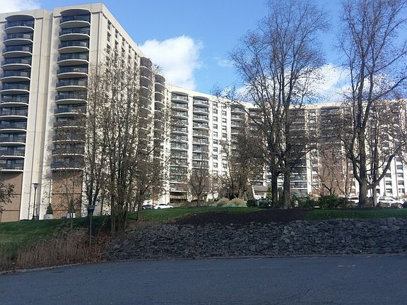3rd image of 2 Claridge Dr #12GE-1213