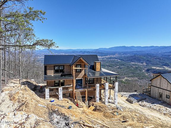 5th image of 2129 Ross Way Lot 1