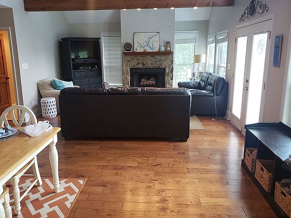 4th image of 103 Shillelagh Cir NE