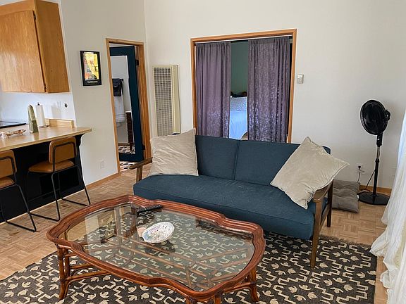 5th image of 1017 Louisiana St #B