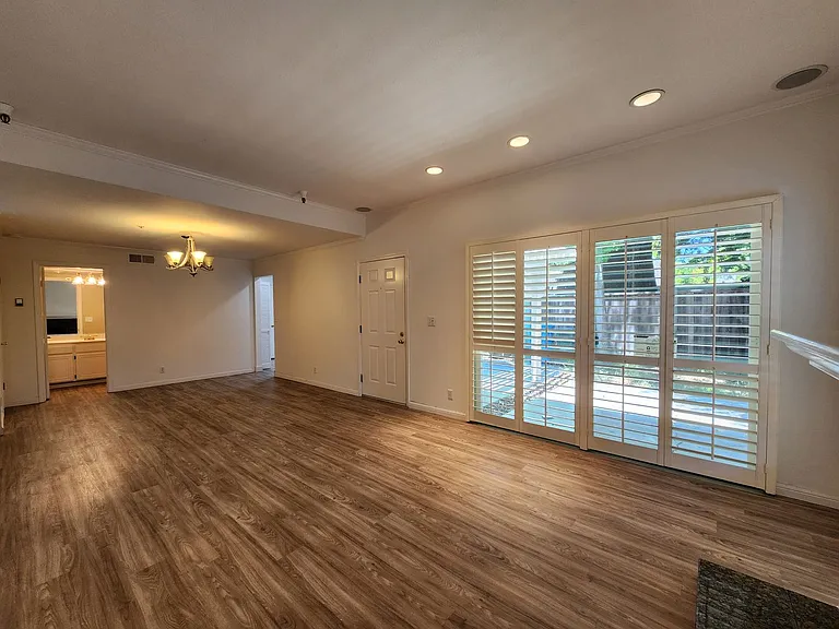 1465 Kentfield Ave — Photo 16