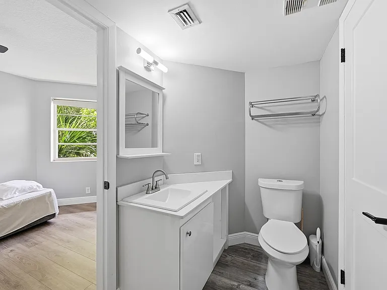 10401 W Broward Blvd #401 — Photo 19