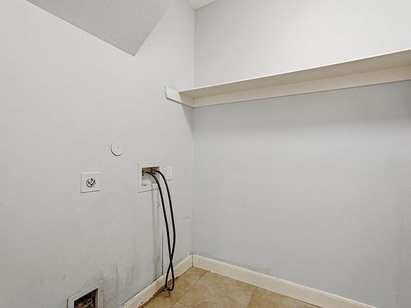 4th image of 2410 Ranna Ct