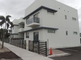 530 Foster Rd, Hallandale Beach, FL 33009