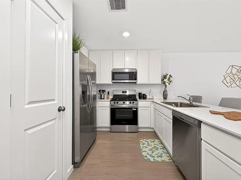 6014 Sherman Lakes Dr — Photo 24
