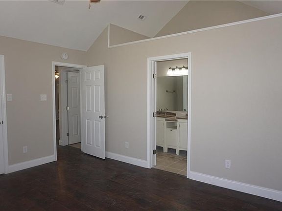 5th image of 1330 Riverview Ln
