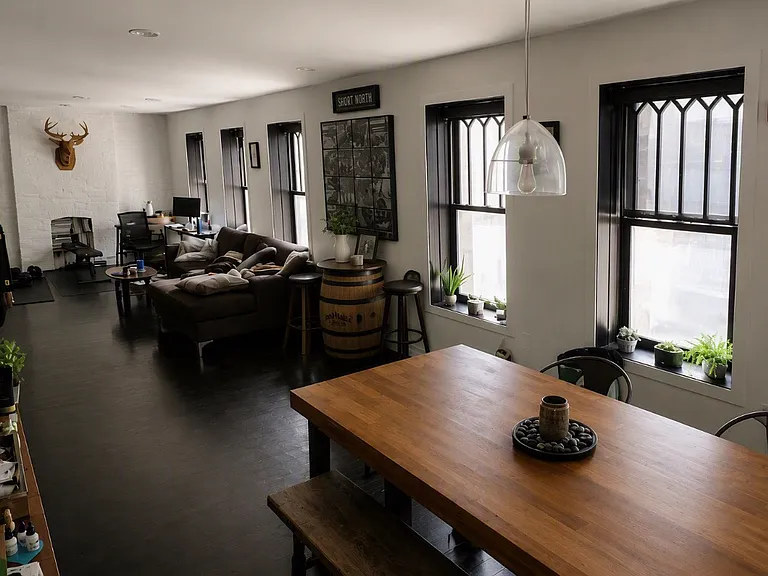 970 N High St #201 — Photo 2
